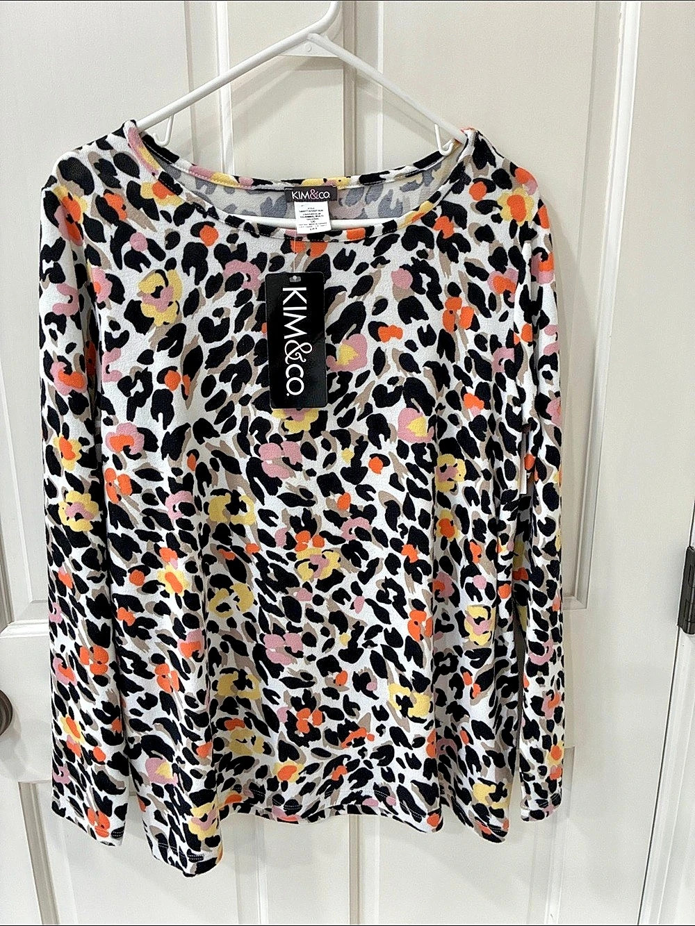 Kim & Co. Animal Print Long Sleeve Top in White & Black Large NWT